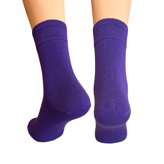 Diese lila Socken machen dein Outfit einzigartig! | 2Paar